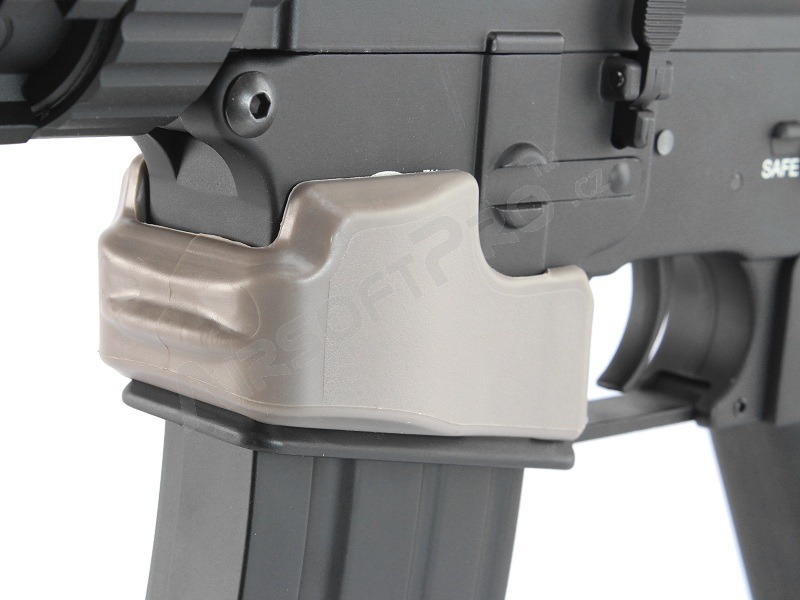 Rubber NQ Magwell Grip for M4 series - DE [FMA]