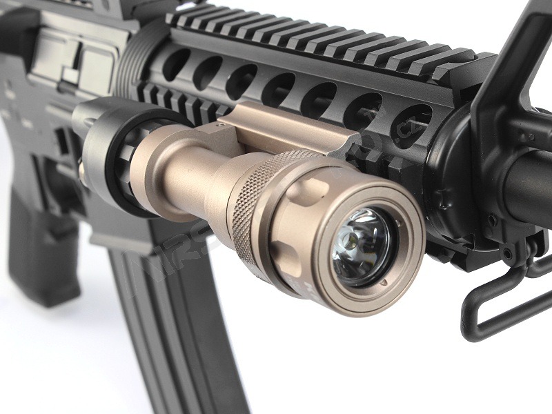 M952 LED Tactical Flashlight with the QD RIS gun mount - DE [Target One]