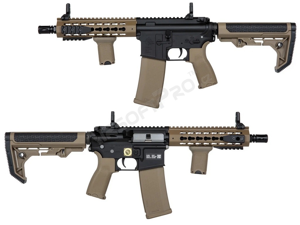 Rifle de airsoft RRA SA-E08 EDGE™ Light Ops Stock Carbine Replica - Negro / TAN [Specna Arms]